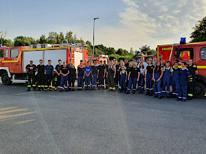 Bild Jugendfeuerwehren üben gemeinsam