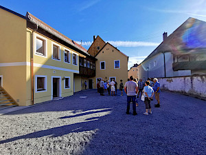 Bild Besichtigung des renovierten „Gutmann-Hauses“