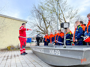 Bild Wasserwacht zu Besuch bei der GJF
